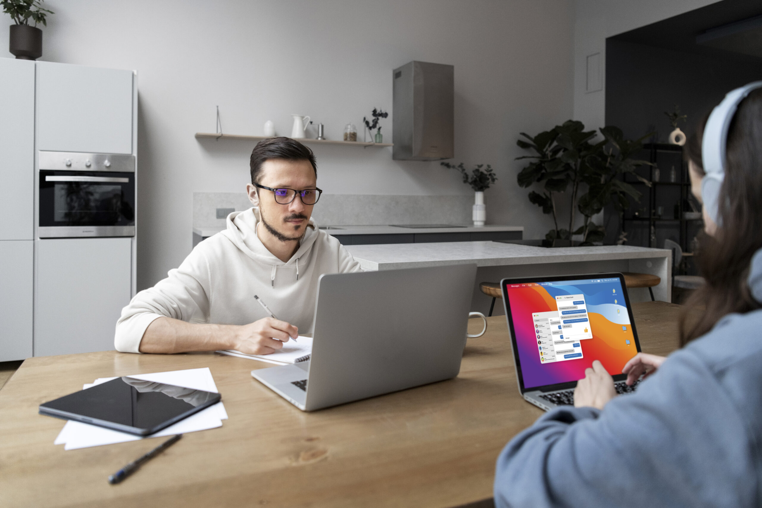 In-House vs. Agency Affiliate Programs