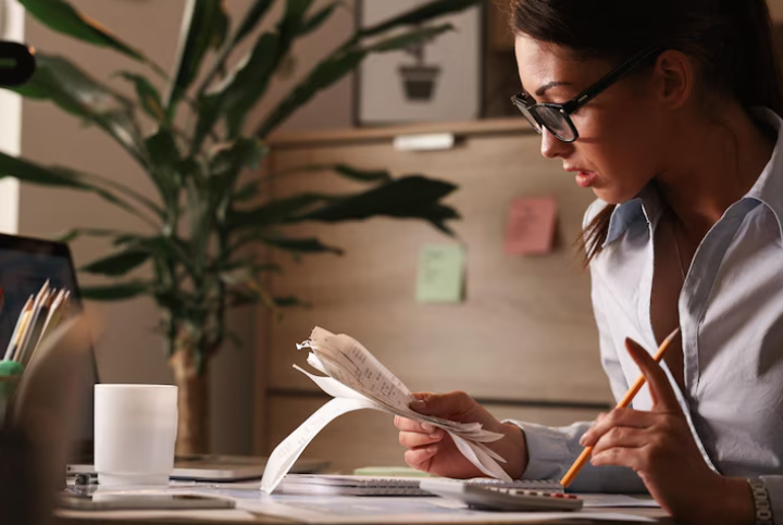 How Much Does It Cost to Hire an Influencer Agency?