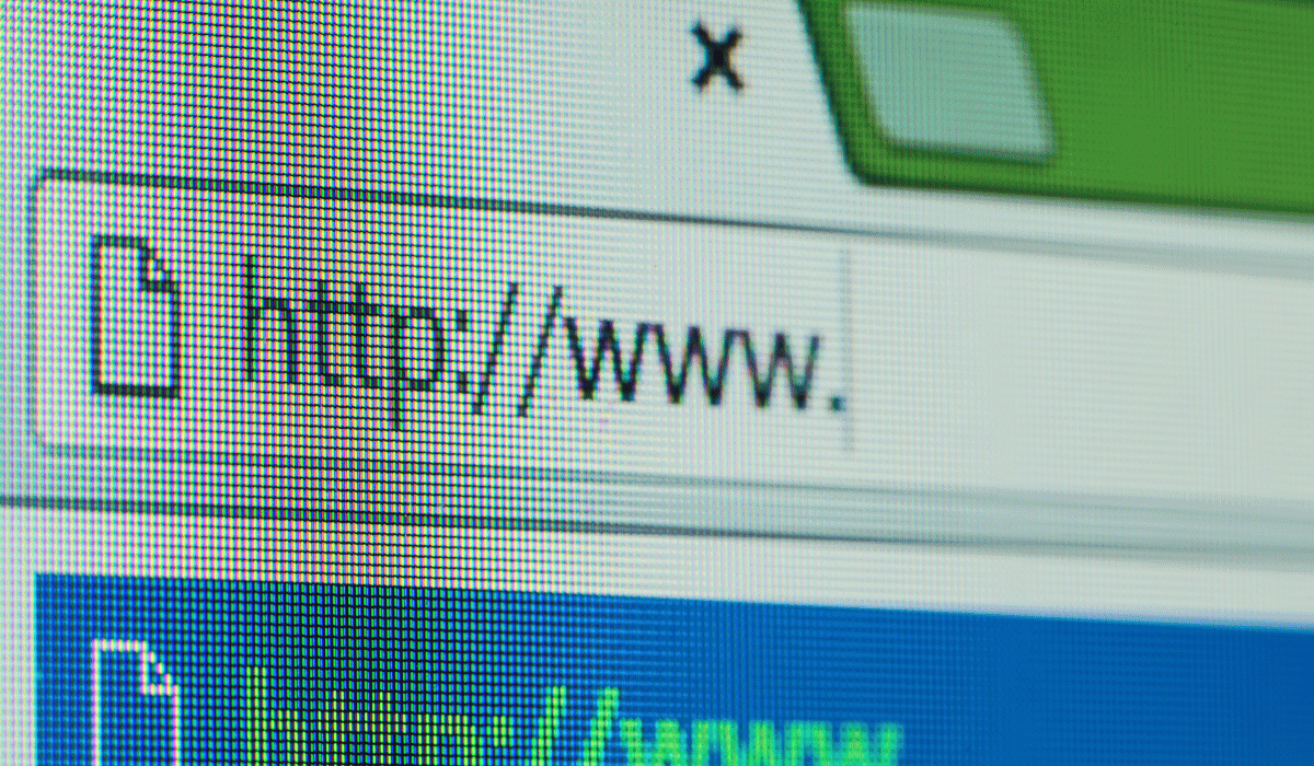 First click vs last click attribution in affiliate marketing