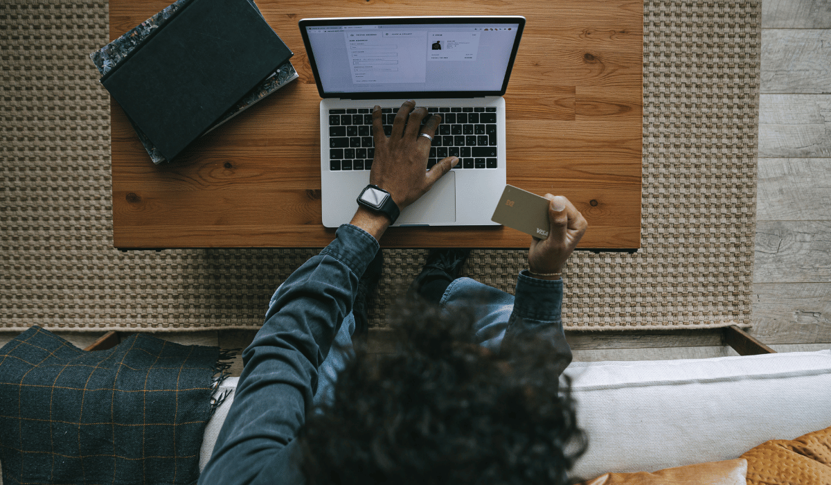 What is last-click attribution?